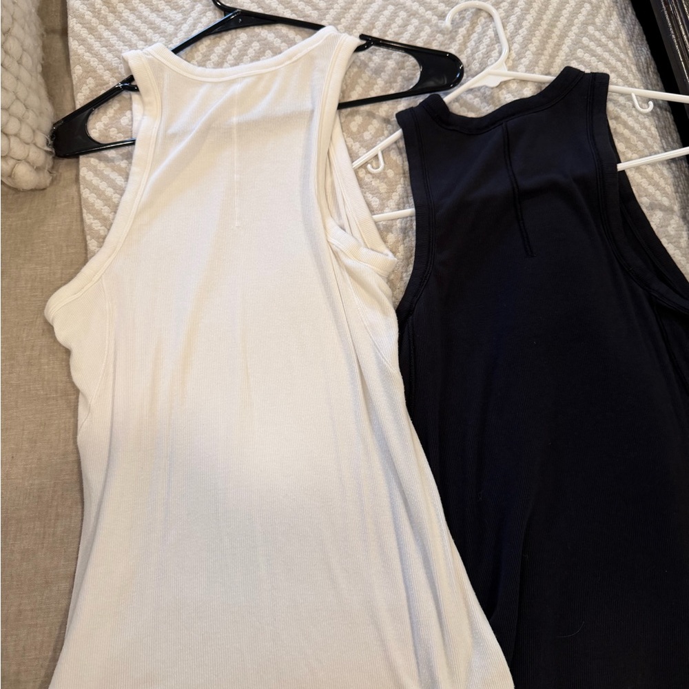 Lululemon tanks (in great condition)